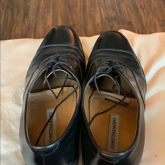US13 Johnston & Murphy Black Cap Toe Dress Shoes - Picture 5 of 6
